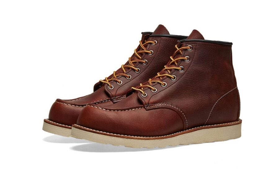 giay boot nam thu dong 10 900x568 - Top 15 đôi giày boots nam đẹp "hút hồn" nhất mùa Thu đông 2021