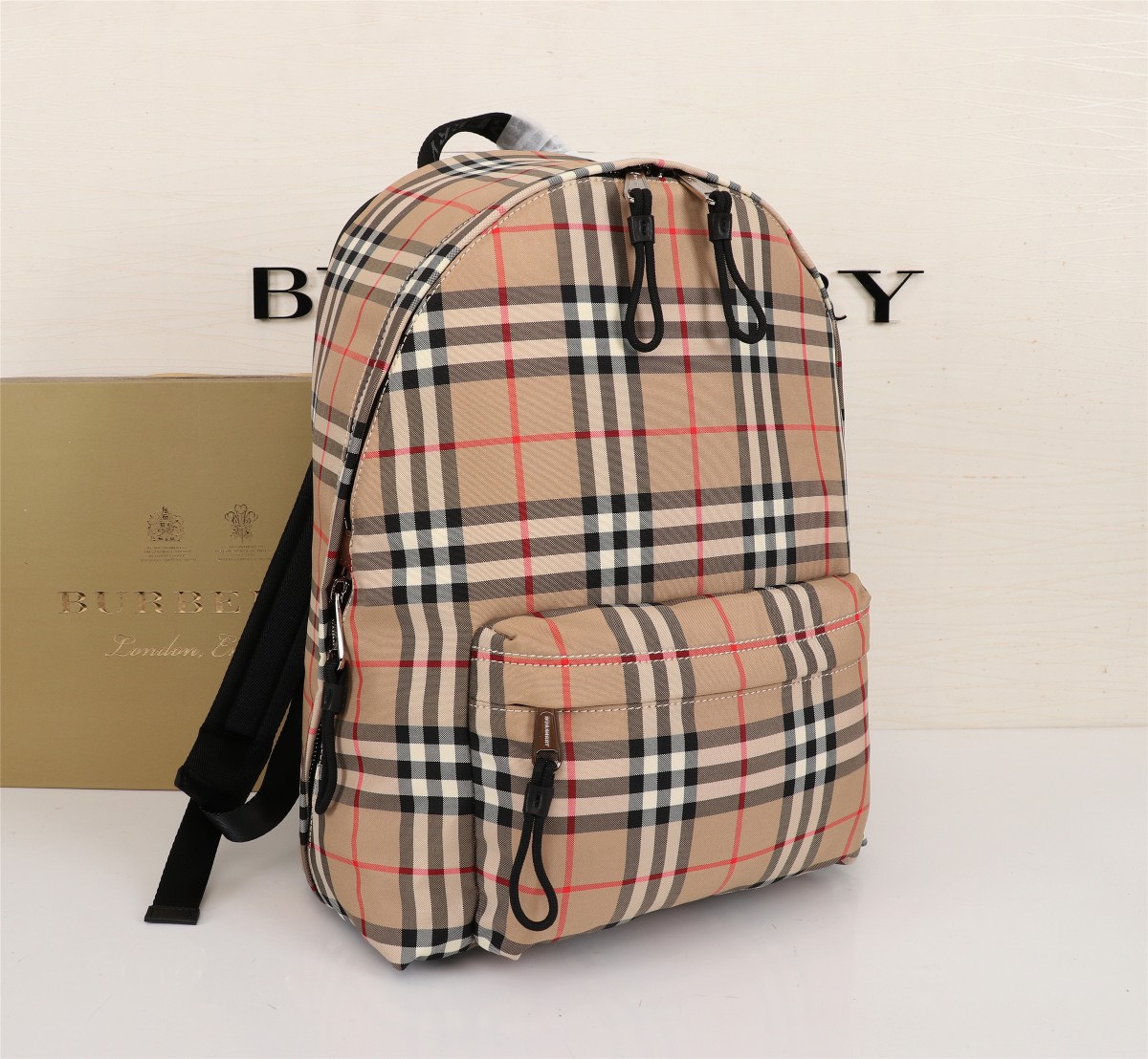Túi xách nam Burberry Siêu Cấp TXNSC1944 z2940886919012 4fe93cae53c6db1a128ab3751f4d364c 510x471 - Túi xách nam Burberry Siêu Cấp TXNSC1944