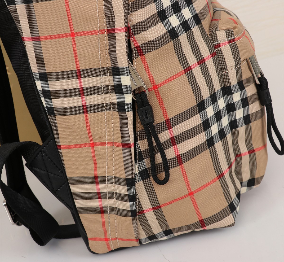 Túi xách nam Burberry Siêu Cấp TXNSC1944 z2940886929027 d0e20d2b8bc74308331ac77e75b52a25 510x471 - Túi xách nam Burberry Siêu Cấp TXNSC1944