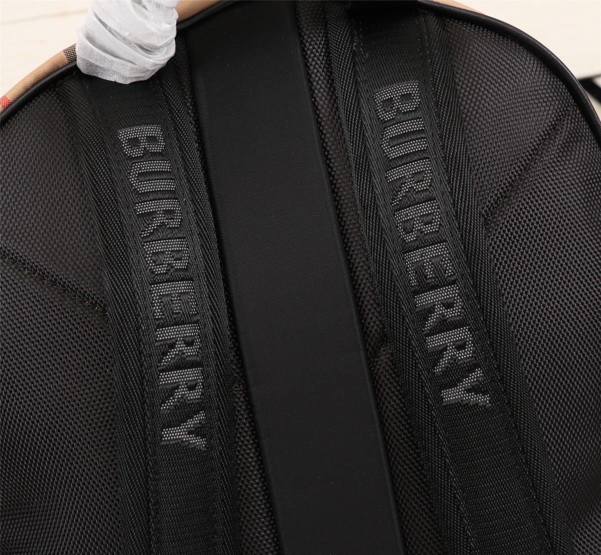 Túi xách nam Burberry Siêu Cấp TXNSC1944 z2940886932844 b4f1efd795126cb041090aea0f7f6bf9 510x471 - Túi xách nam Burberry Siêu Cấp TXNSC1944