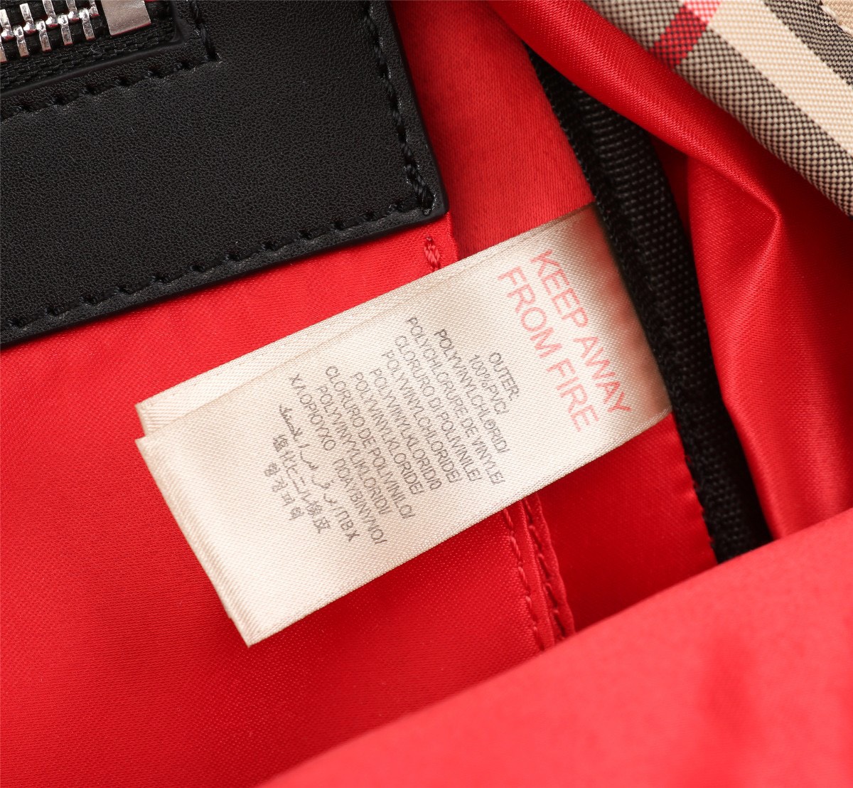 Túi xách nam Burberry Siêu Cấp TXNSC1944 z2940886942684 882216b9d6de73a496cce3f4d7dfae65 510x471 - Túi xách nam Burberry Siêu Cấp TXNSC1944