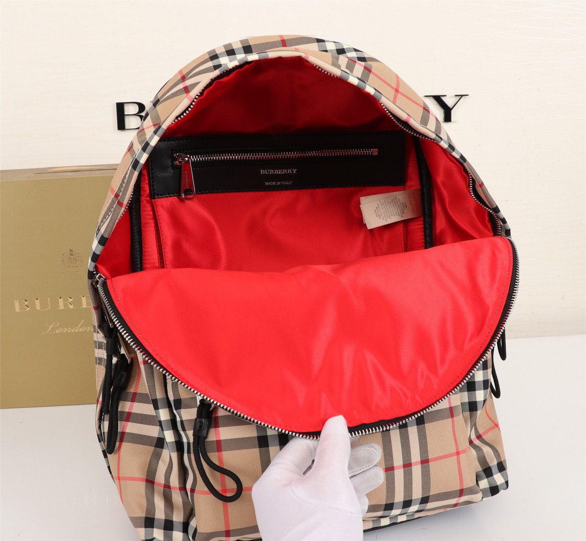 Túi xách nam Burberry Siêu Cấp TXNSC1944 z2940886946977 2f1045943abd31dfce598afe07a67d8f 510x471 - Túi xách nam Burberry Siêu Cấp TXNSC1944