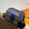 Túi xách nam Louis Vuitton siêu cấp TXSC1740 z2950385333899 ce0f7fb6519d1fafb894c35f428a43bc 100x100 - Túi xách nam Louis Vuitton siêu cấp TXSC1740