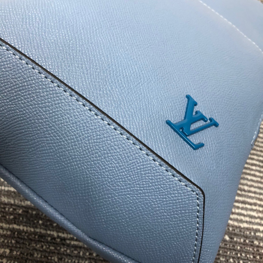 Túi xách nam Louis Vuitton siêu cấp TXSC1875C z2954909458791 a793b47177401f2b1498610da8ee955f 510x510 - Túi xách nam Louis Vuitton siêu cấp TXSC1875C