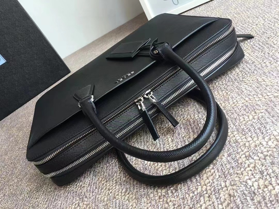 Túi xách nam Prada Siêu Cấp TXNPD1966 z2958516332270 e4273b2553ed3d31720b637f88fe089a 510x383 - Túi xách nam Prada Siêu Cấp TXNPD1966