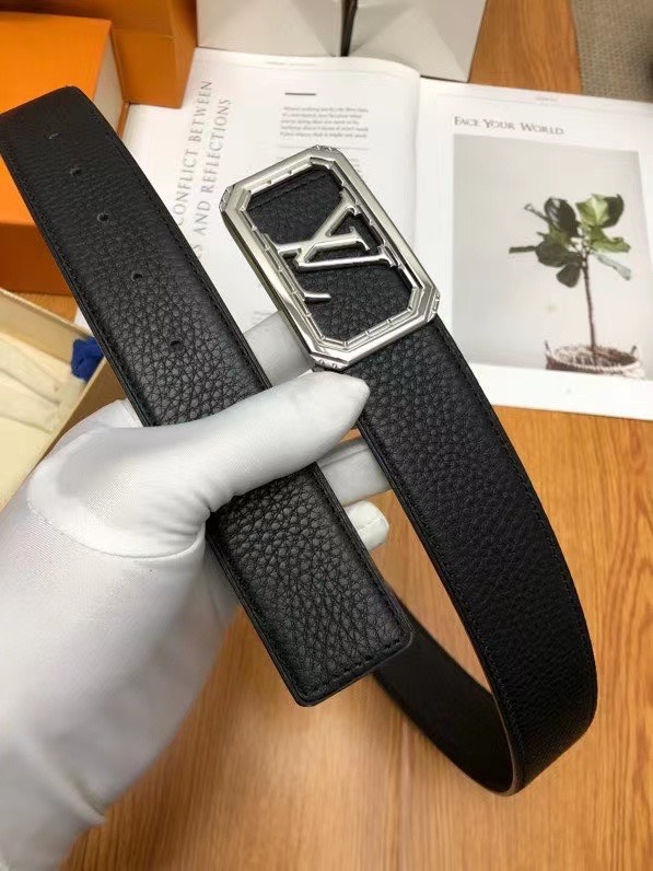 Thắt lưng nam Louis Vuitton siêu cấp TLSC2004 z2981797346739 0ae9d5c86d940f4910a040df17593f17 510x680 - Thắt lưng nam Louis Vuitton siêu cấp TLSC2004