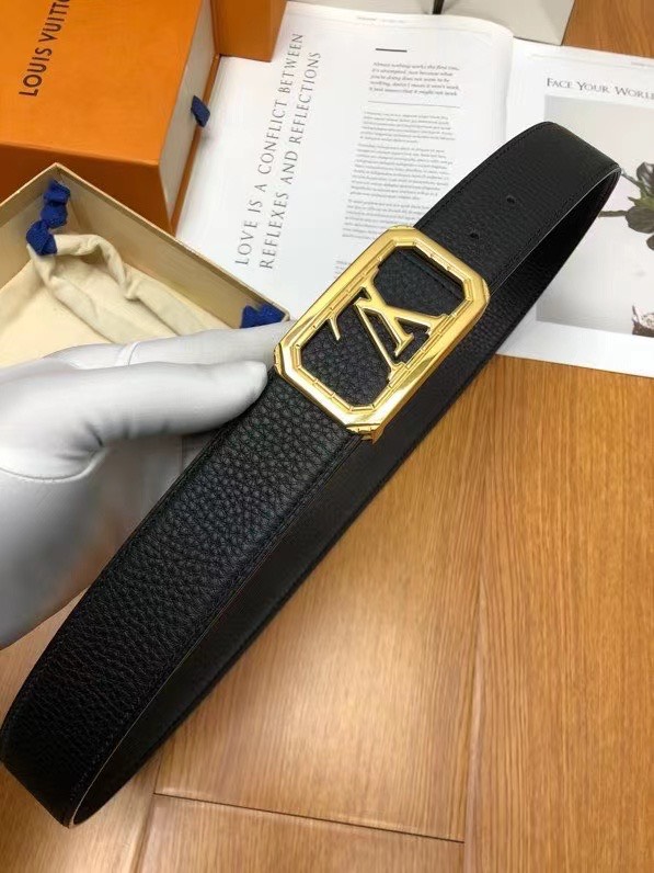 Thắt lưng nam Louis Vuitton siêu cấp TLSC2005 z2981797550981 0bb5e43965b3313988e2d7d856efc42e 510x680 - Thắt lưng nam Louis Vuitton siêu cấp TLSC2005