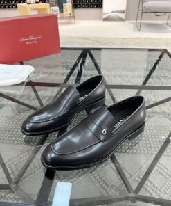 Giày nam Salvatore Ferragamo siêu cấp GNSC2026 z2996298820939 23896bd70f1b55c1f35df4df26578318 247x296 - Giày nam Salvatore Ferragamo siêu cấp GNSC2026
