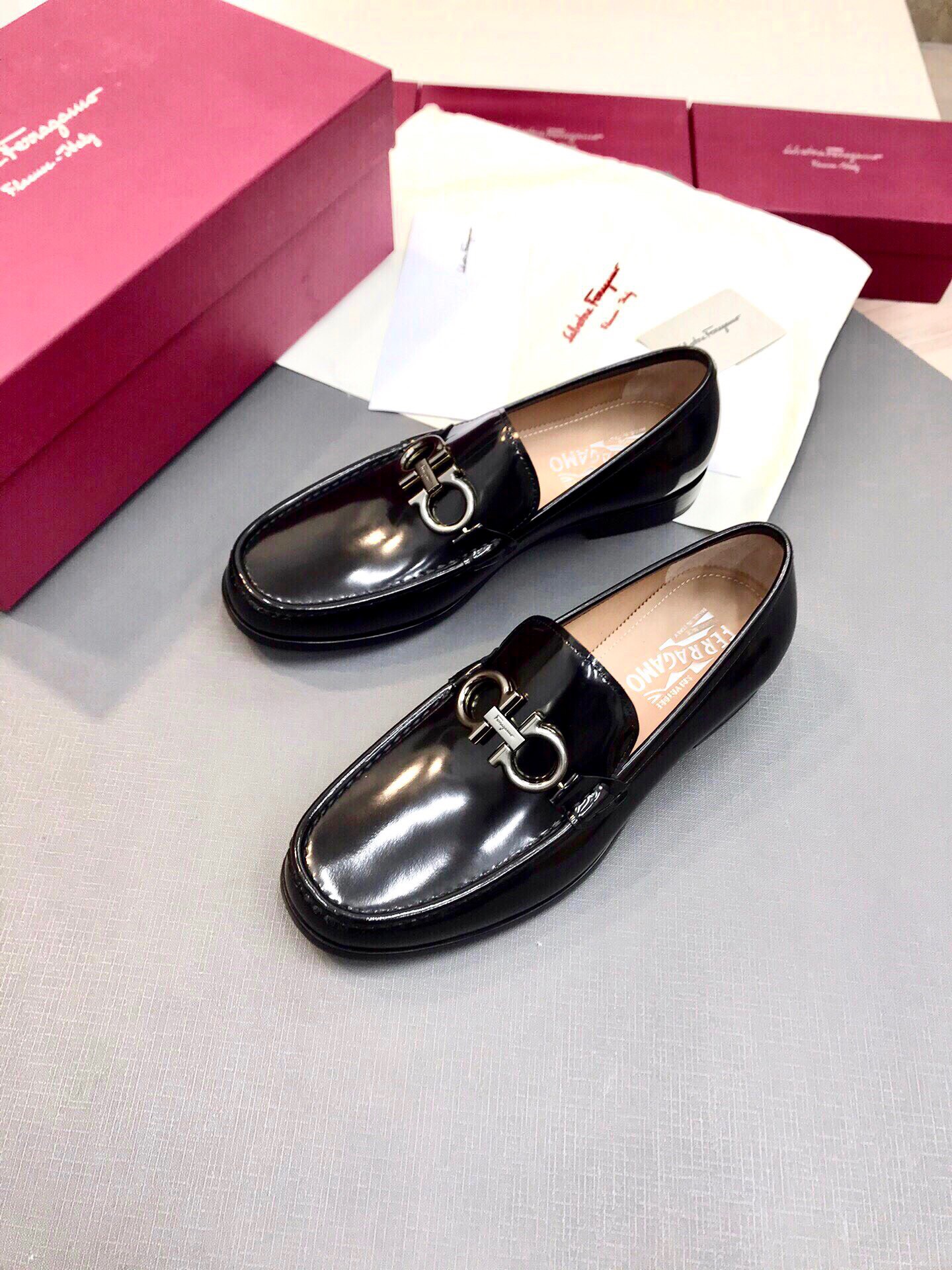 Giày nam Salvatore Ferragamo siêu cấp GNSC2037 z2999184512109 cad44aacfa11a8c73eff8f0cbc6c2ebb 510x680 - Giày nam Salvatore Ferragamo siêu cấp GNSC2037