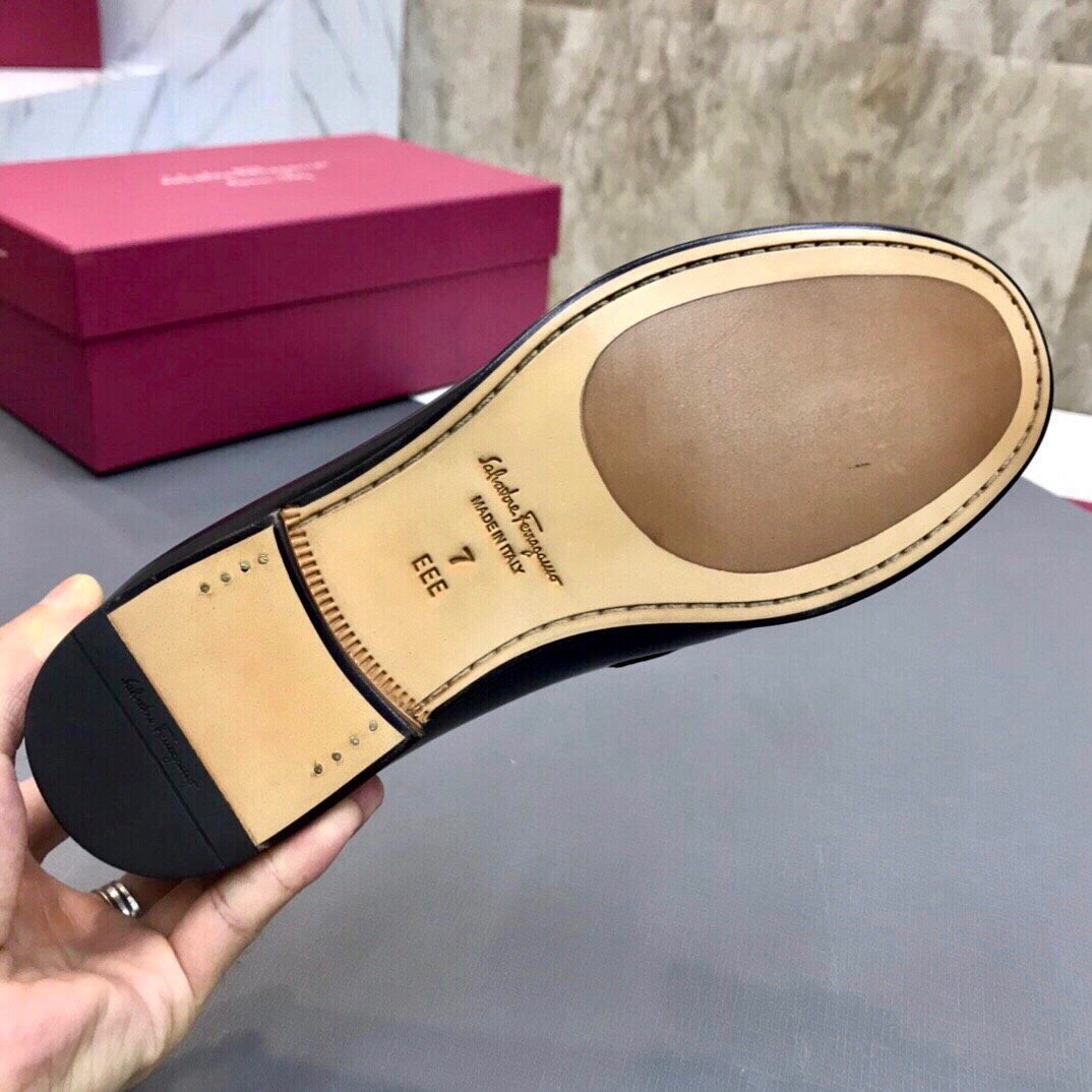 Giày nam Salvatore Ferragamo siêu cấp GNSC2037 z2999184631037 86842a00680cbf2a4ab7e94898328005 510x510 - Giày nam Salvatore Ferragamo siêu cấp GNSC2037