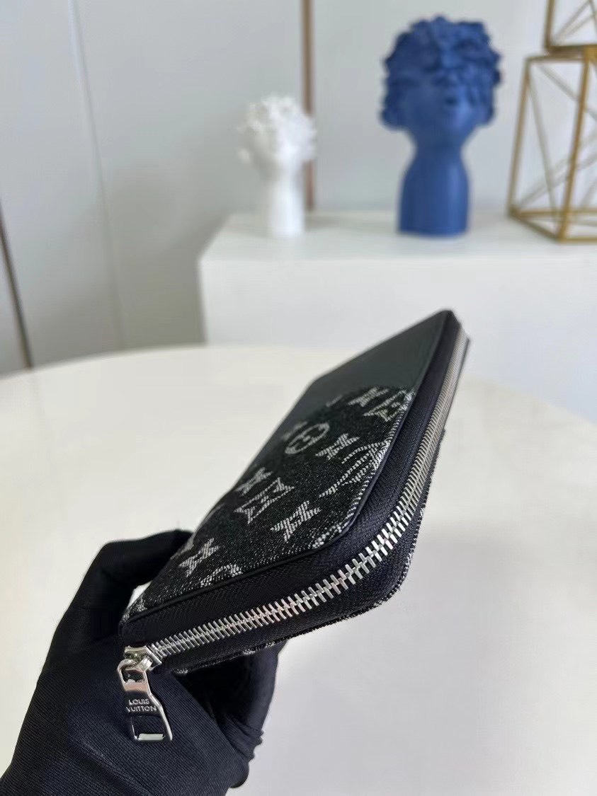 Ví nam Louis Vuitton siêu cấp VNSC2049 z3004256851270 e736e17bbce68287ca6fc4420a6e9592 510x681 - Ví nam Louis Vuitton siêu cấp VNSC2049