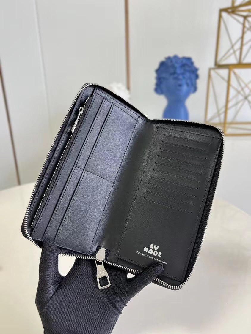 Ví nam Louis Vuitton siêu cấp VNSC2049 z3004256861644 ba84643a10199617c4157bd7ace8bb0b 510x680 - Ví nam Louis Vuitton siêu cấp VNSC2049