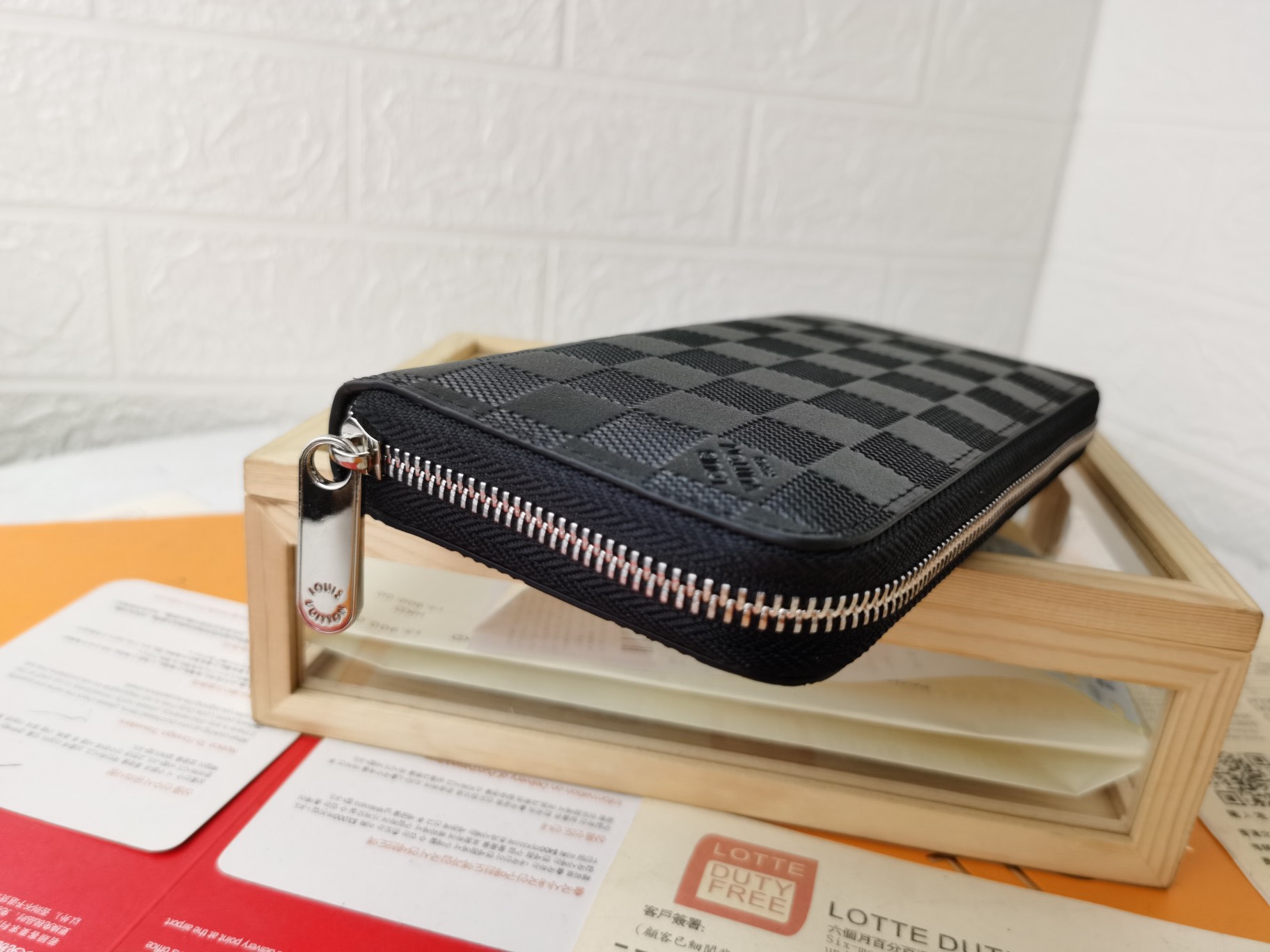 Ví nam Louis Vuitton siêu cấp VNSC2050 z3010802396197 654cbfc6d5683729c1cb9d49fd23ef9c 510x383 - Ví nam Louis Vuitton siêu cấp VNSC2050