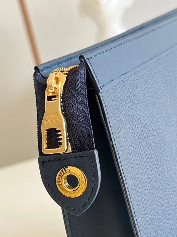 Ví nam Louis Vuitton siêu cấp VNSC2059 z3020641797597 9f24c046dc03fbac330205a0789cd466 510x680 - Ví nam Louis Vuitton siêu cấp VNSC2059