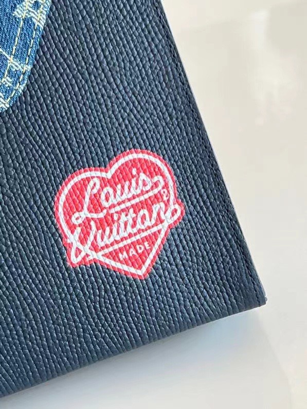 Ví nam Louis Vuitton siêu cấp VNSC2059 z3020641802057 27086ee7d2b9a18cb1d27f9d20faaebf 510x680 - Ví nam Louis Vuitton siêu cấp VNSC2059
