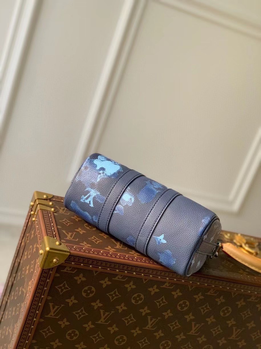 Túi xách nam Louis Vuitton Siêu Cấp TXNLV2062 z3020643159586 b601032b2dd7026aa54b330cd18b1c44 510x680 - Túi xách nam Louis Vuitton Siêu Cấp TXNLV2062