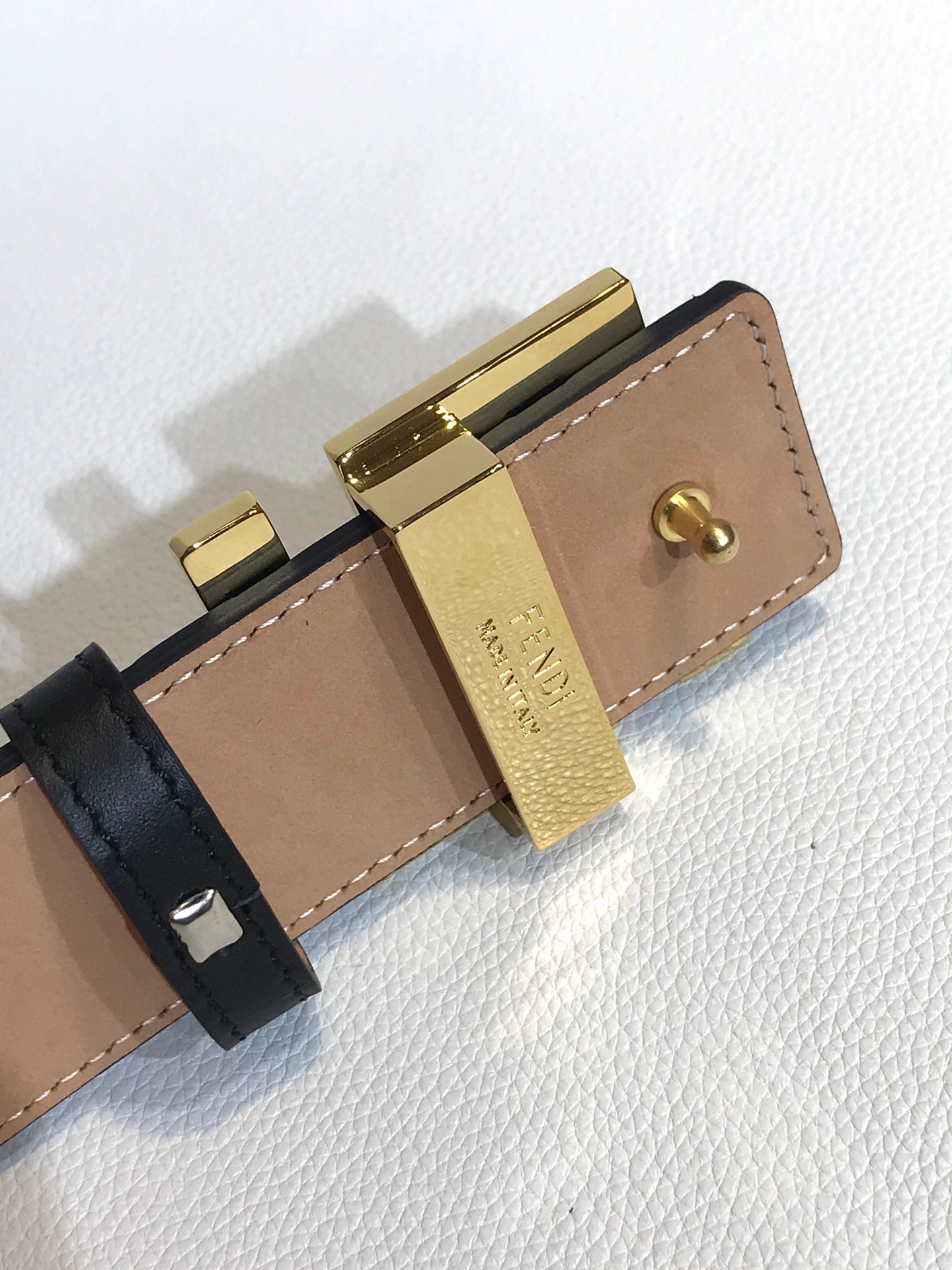 Thắt lưng nam FenDi siêu cấp TLNSC2084 z3032596184722 ffae5c4b1be10fc77fc38677030269b2 510x680 - Thắt lưng nam FenDi siêu cấp TLNSC2084