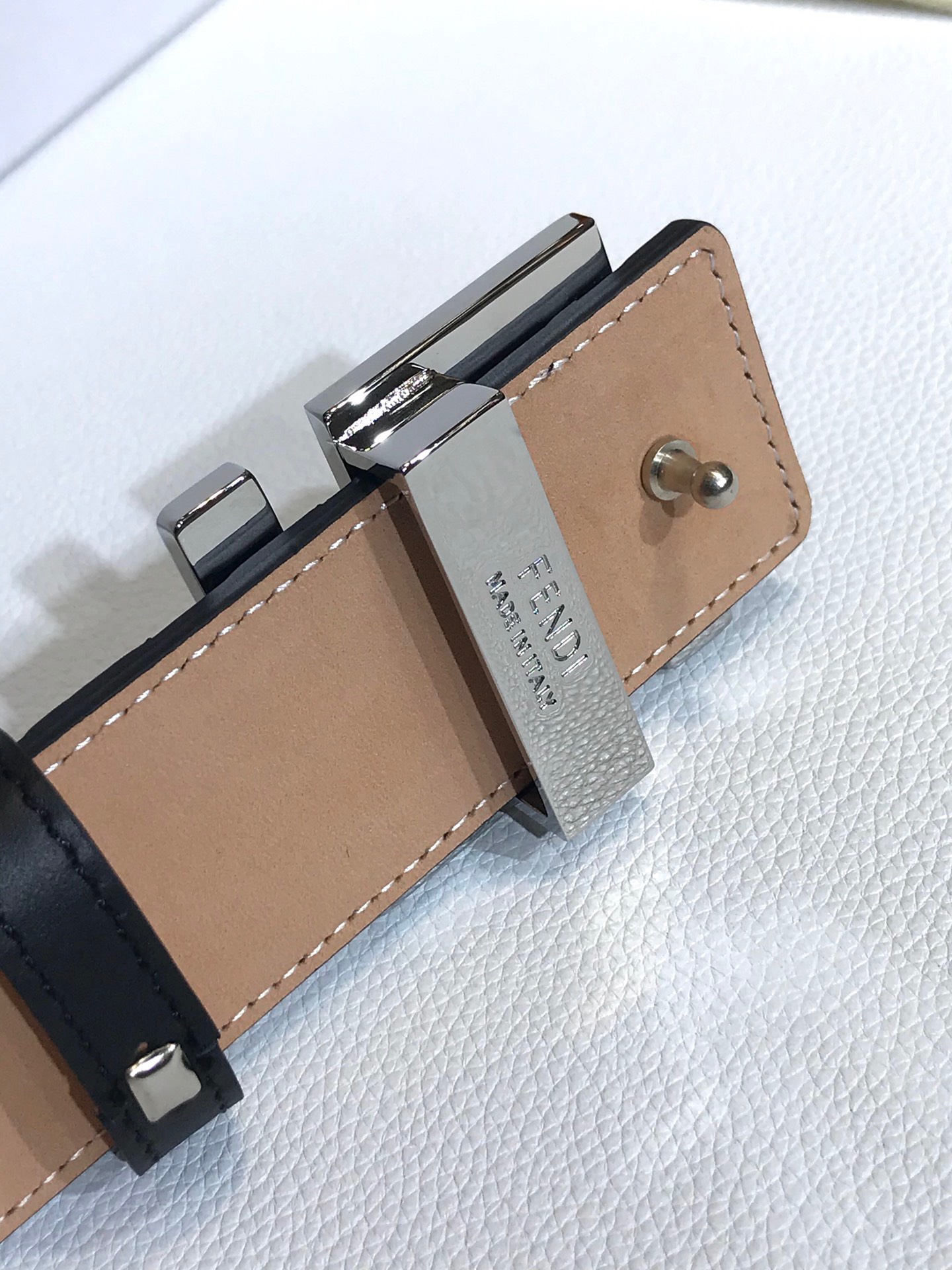 Thắt lưng nam FenDi siêu cấp TLNSC2084 z3032596210004 61857fd418c74367ae419efb2388b8de 510x680 - Thắt lưng nam FenDi siêu cấp TLNSC2084