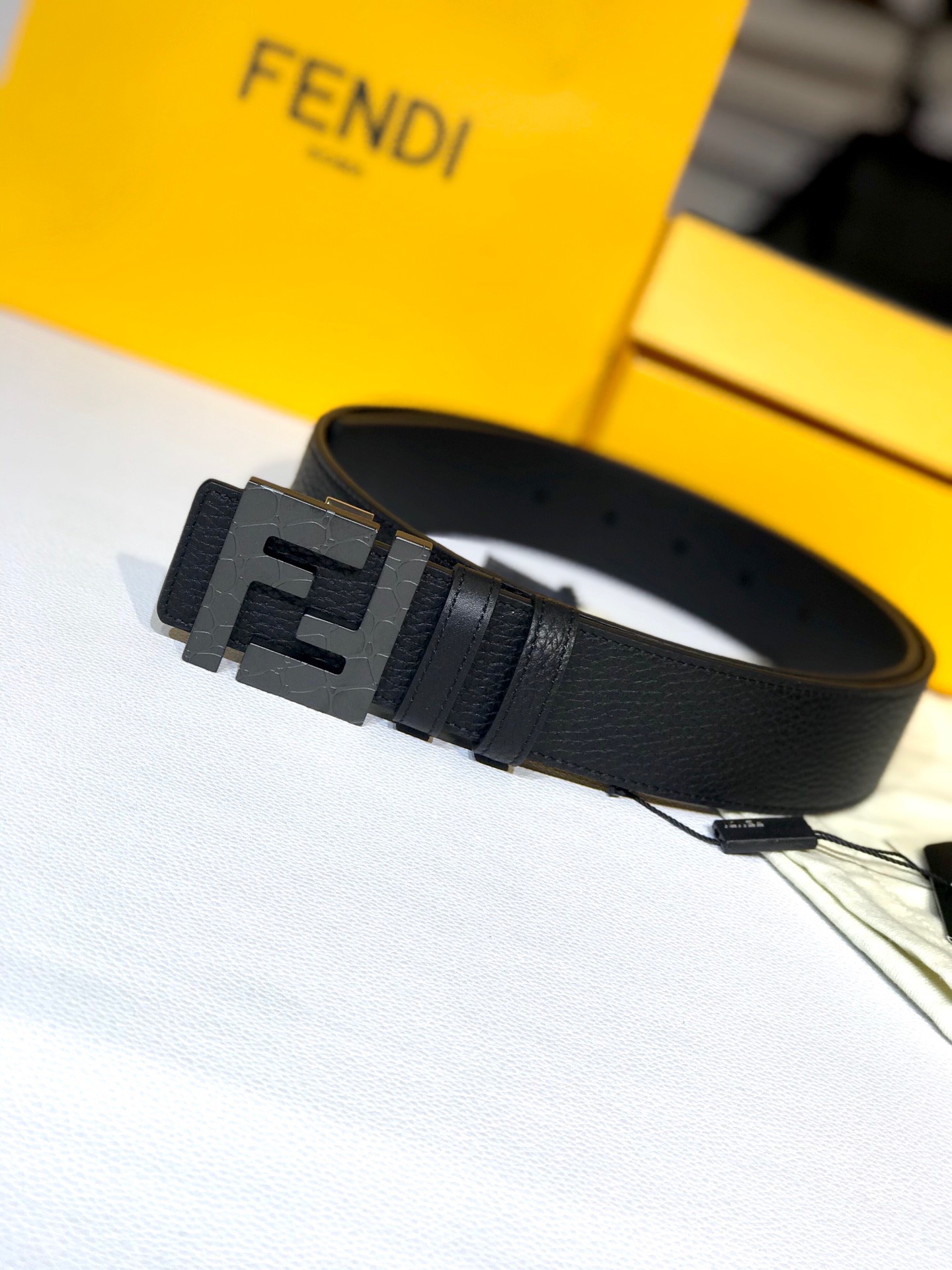 Thắt lưng nam FenDi siêu cấp TLNSC2086 z3032607450736 0da33652a38624f7dad9908ad27cadbf 510x680 - Thắt lưng nam FenDi siêu cấp TLNSC2086