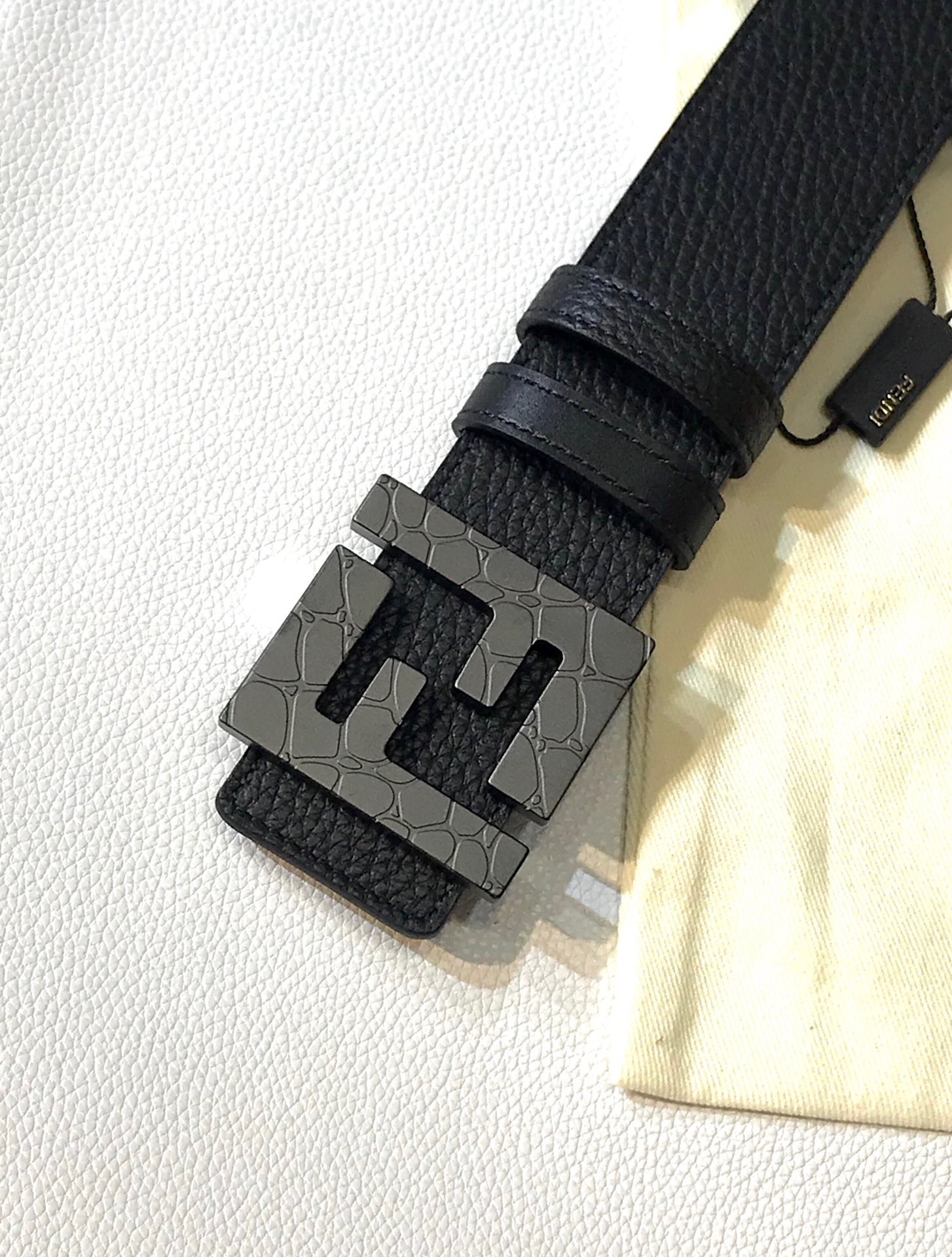 Thắt lưng nam FenDi siêu cấp TLNSC2086 z3032607664903 e18fe0df91444e9b4ea0f10be94d13c1 510x673 - Thắt lưng nam FenDi siêu cấp TLNSC2086