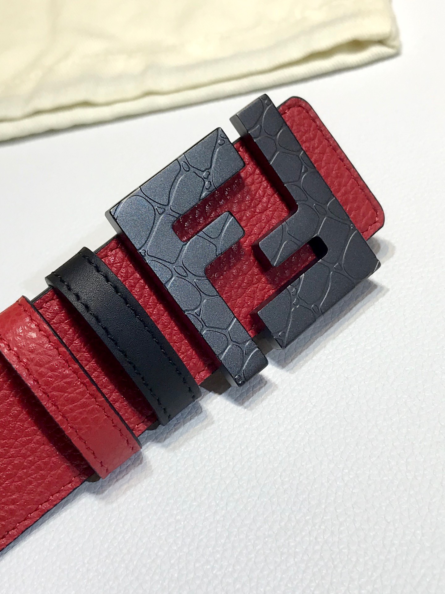 Thắt lưng nam FenDi siêu cấp TLNSC2087 z3032607796460 f6b33f27f1c97a500fc003794f0e2da5 510x680 - Thắt lưng nam FenDi siêu cấp TLNSC2087