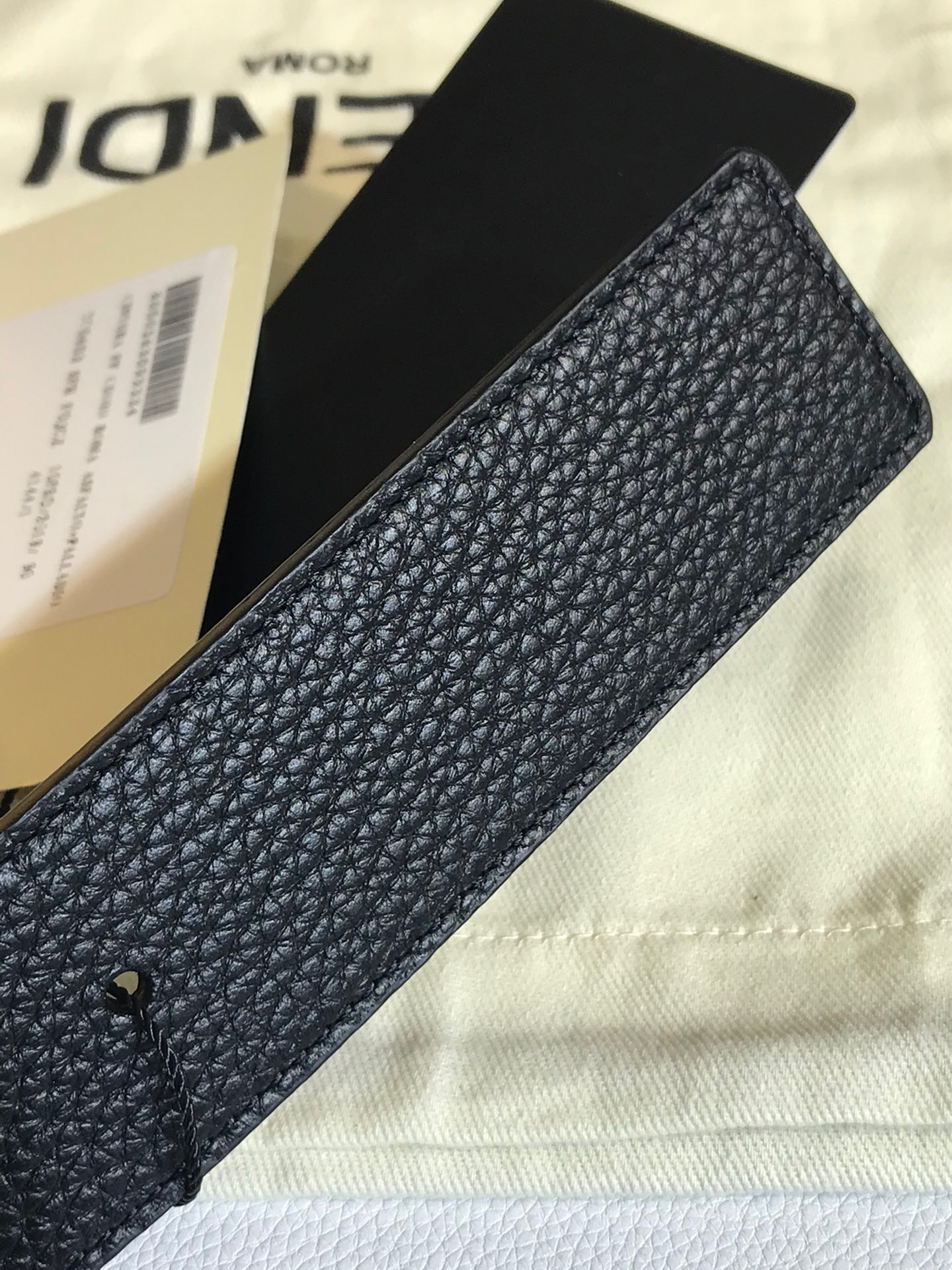 Thắt lưng nam FenDi siêu cấp TLNSC2086 z3032607807195 edcf4c06f1e710adf5e5ad0a8fb5018e 510x680 - Thắt lưng nam FenDi siêu cấp TLNSC2086