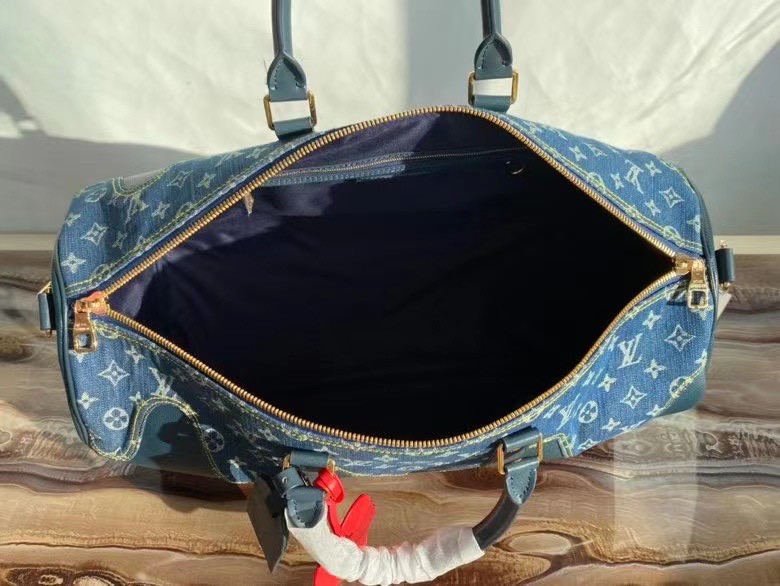 Túi xách nam Louis Vuitton Siêu Cấp TXNLV2095 z3052673699025 720b3a778bc5f553ac38b740c7149d6a 510x383 - Túi xách nam Louis Vuitton Siêu Cấp TXNLV2095