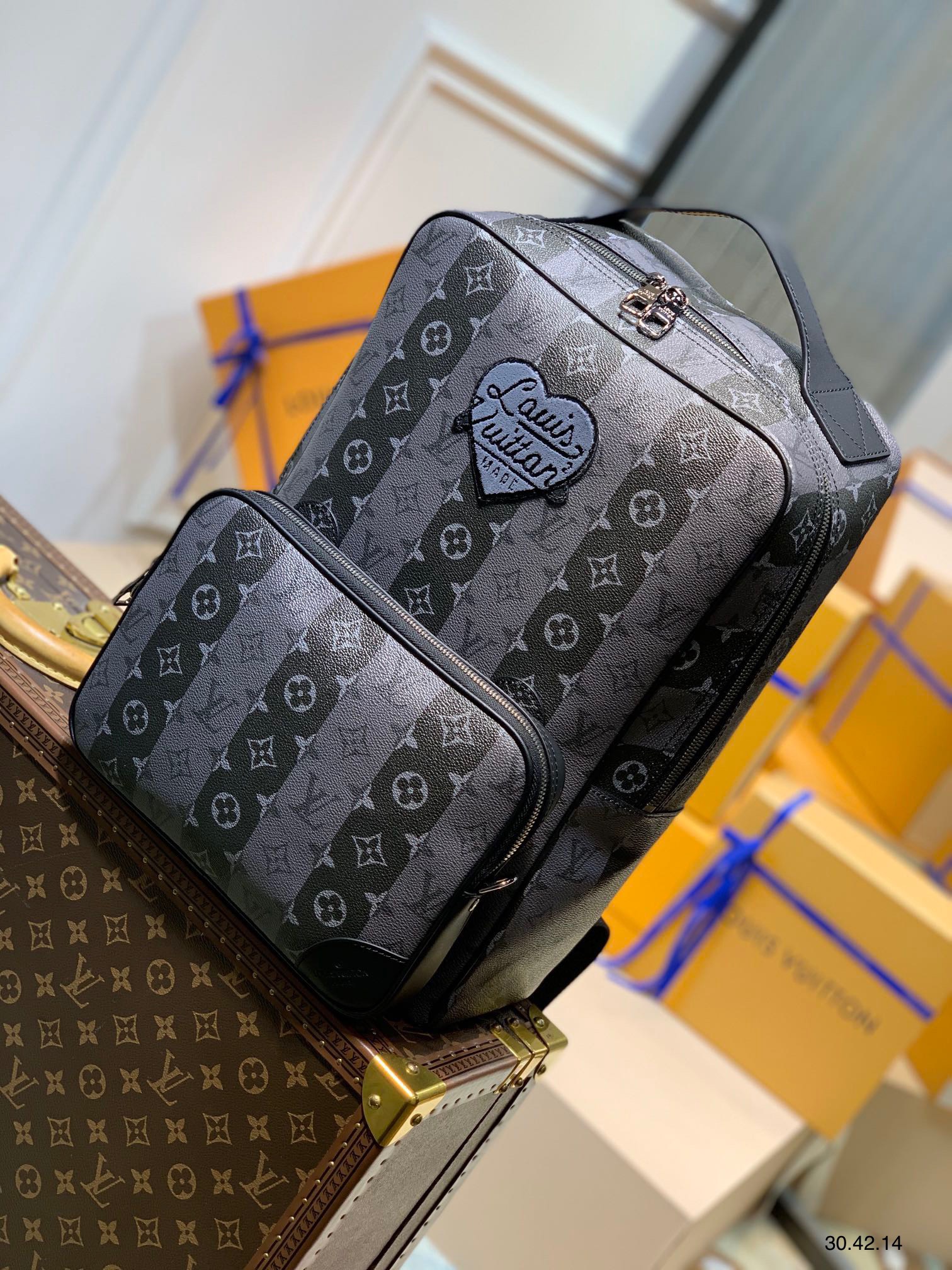 Túi xách nam Louis Vuitton Siêu Cấp TXNLV2098 z3067318983812 964de67f96d0a65d131142d26dad45db 510x680 - Túi xách nam Louis Vuitton Siêu Cấp TXNLV2098