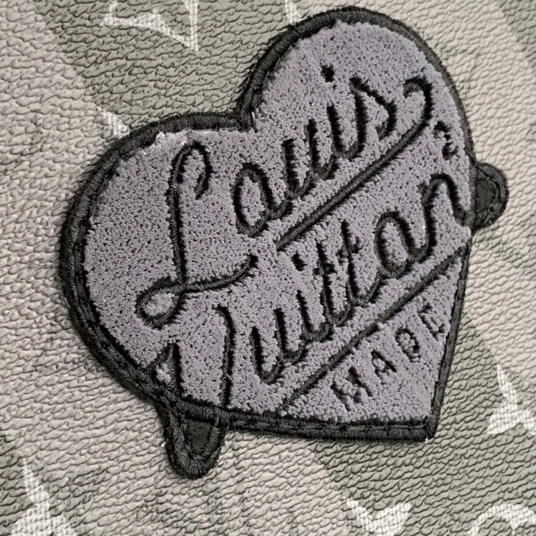 Túi xách nam Louis Vuitton Siêu Cấp TXNLV2098 z3067319139213 bc9e1e4d81a2a2ccbc01fa18fb7ee9bb 510x510 - Túi xách nam Louis Vuitton Siêu Cấp TXNLV2098