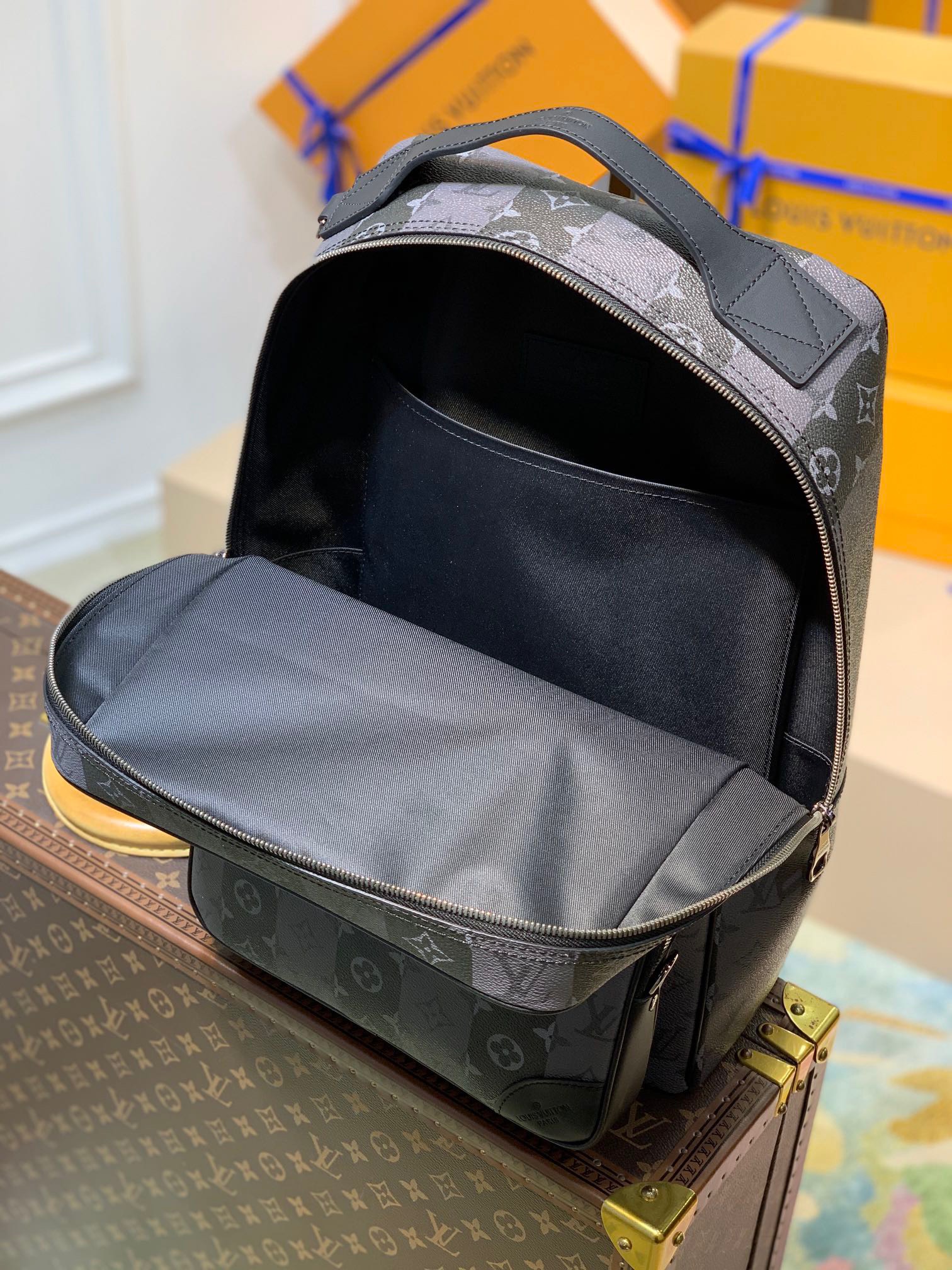 Túi xách nam Louis Vuitton Siêu Cấp TXNLV2098 z3067327728098 0585c999caaa8577bf7e7f1f3fd327c8 510x680 - Túi xách nam Louis Vuitton Siêu Cấp TXNLV2098