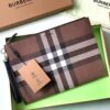 z3070008702672 33c478785f62ad3c140c8ecdb08b6053 100x100 - Ví nam Burberry siêu cấp VNSC2100