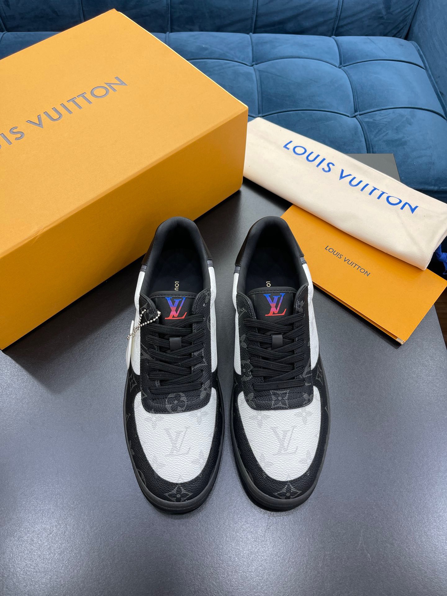 Giày Nam Louis Vuitton Siêu Cấp GNLV2103 z3076582521202 e50f2f2354deb7b30dc42d439ccd4e03 510x680 - Giày Nam Louis Vuitton Siêu Cấp GNLV2103