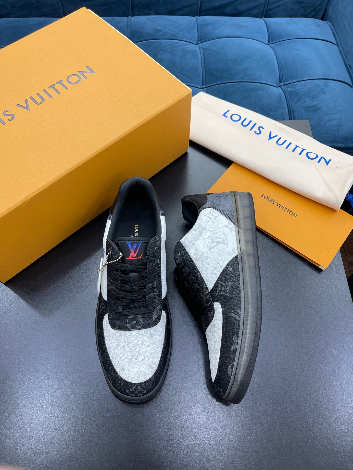 Giày Nam Louis Vuitton Siêu Cấp GNLV2103 z3076582524585 a666b943f62110561cb5e02f78605009 510x680 - Giày Nam Louis Vuitton Siêu Cấp GNLV2103