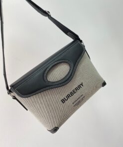 Túi xách nam Burberry Siêu Cấp TXNSC2111 z3083041503047 dd2b6d22dec8bbddde16e46e7a09dc51 247x296 - Túi xách nam Burberry Siêu Cấp TXNSC2111