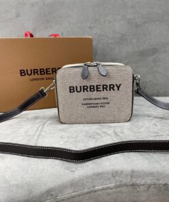 Túi xách nam Burberry Siêu Cấp TXNSC2112 z3083042107502 e97715d163b4156b97a0f66c58482574 247x296 - Túi xách nam Burberry Siêu Cấp TXNSC2112
