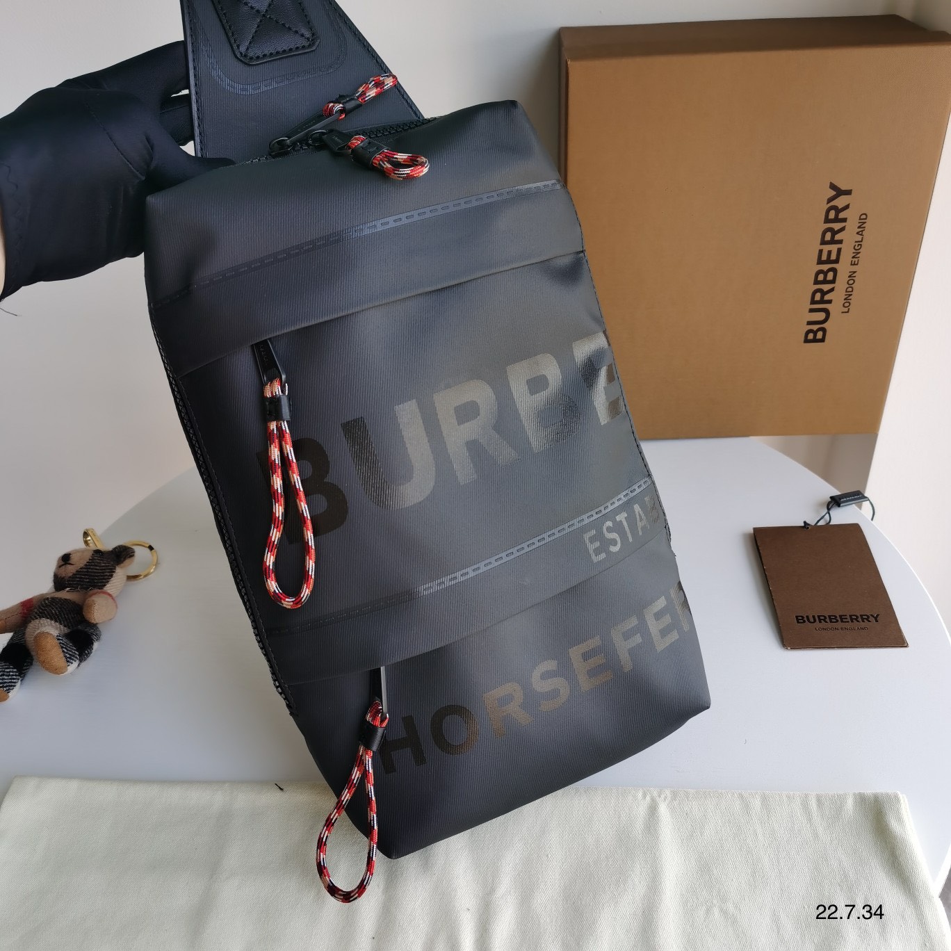 Túi xách nam Burberry Siêu Cấp TXNSC2114 z3083043665958 1ceecd39271e661a4c39b3447c76945e 510x510 - Túi xách nam Burberry Siêu Cấp TXNSC2114