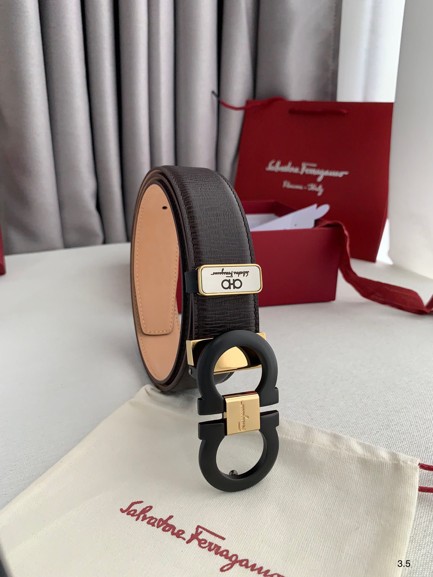 Thắt lưng nam Salvatore Ferragamo siêu cấp TLSC2140 z3163275919942 96d7cf3880b8972c674baab42bb05166 510x680 - Thắt lưng nam Salvatore Ferragamo siêu cấp TLSC2140