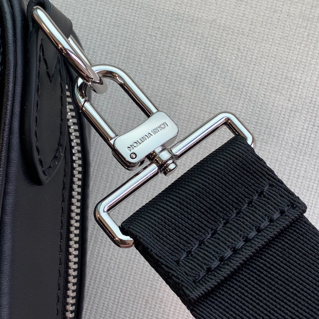 Túi xách nam Louis Vuitton Siêu Cấp TXNLV2141 z3165004190095 dc0a024b01ee605dfdcdd62c8dd637c0 510x510 - Túi xách nam Louis Vuitton Siêu Cấp TXNLV2141