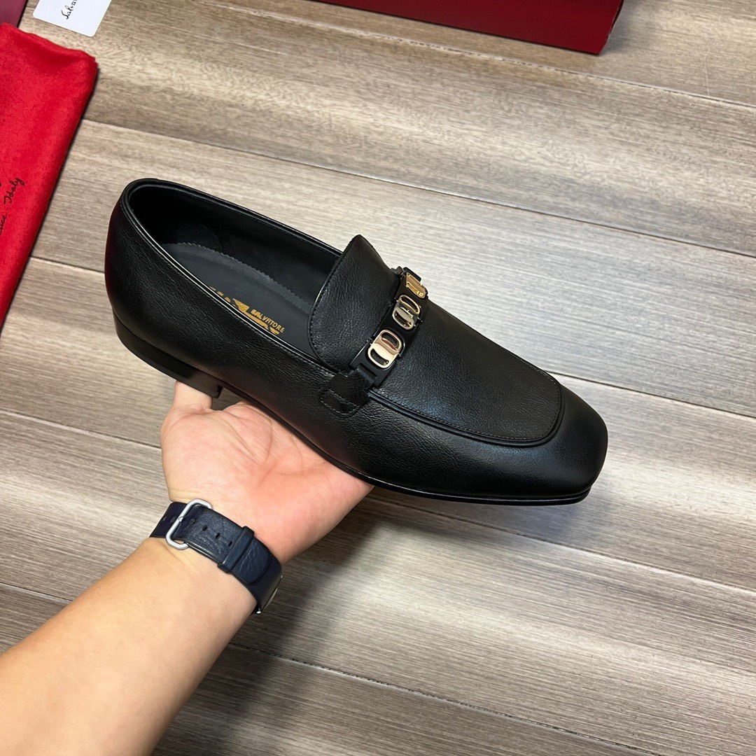 Giày nam Salvatore Ferragamo siêu cấp GNSC2150 z3171574627183 2a41d1d53e44f5da7a7cf0a410e9e615 510x510 - Giày nam Salvatore Ferragamo siêu cấp GNSC2150