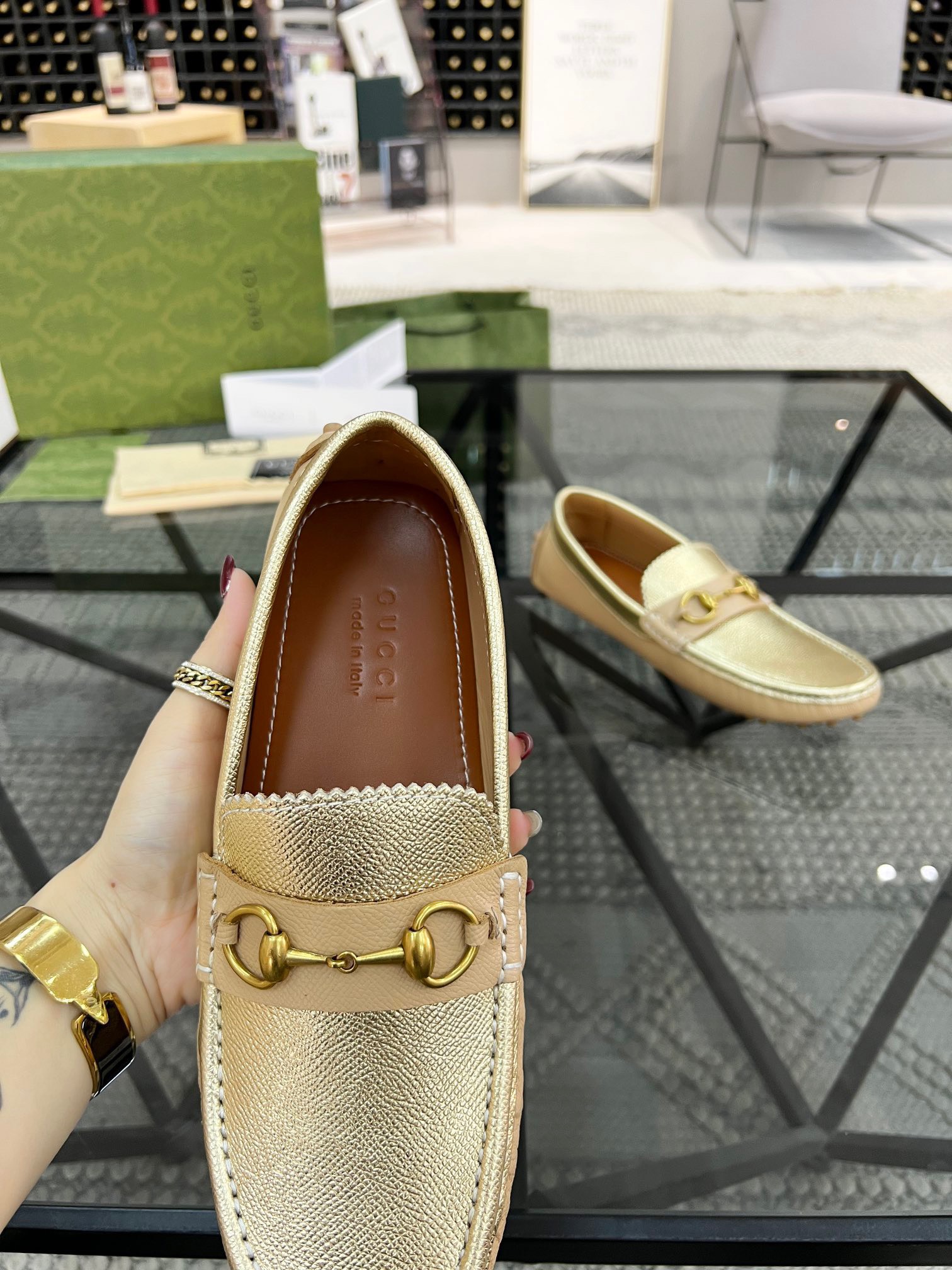Giày Nam Gucci Siêu Cấp GNGC2175 z3186591772414 bc62348c41849589af627659e31fa566 510x680 - Giày Nam Gucci Siêu Cấp GNGC2175