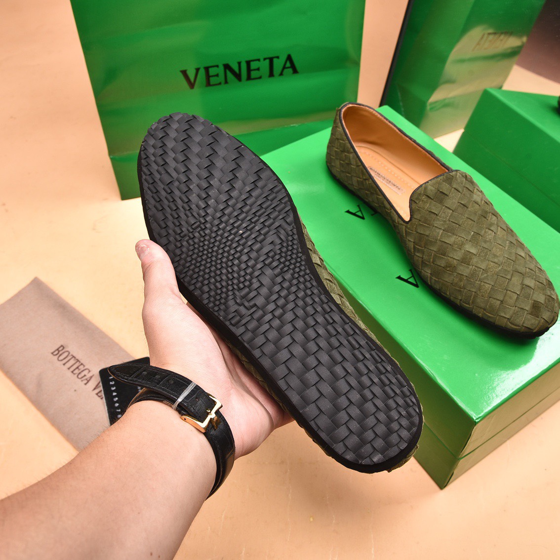 Giày nam Bottega Veneta siêu cấp MSSC2210 z3204390559497 683dae824a9e71a827a2f6036f009057 510x510 - Giày nam Bottega Veneta siêu cấp MSSC2210