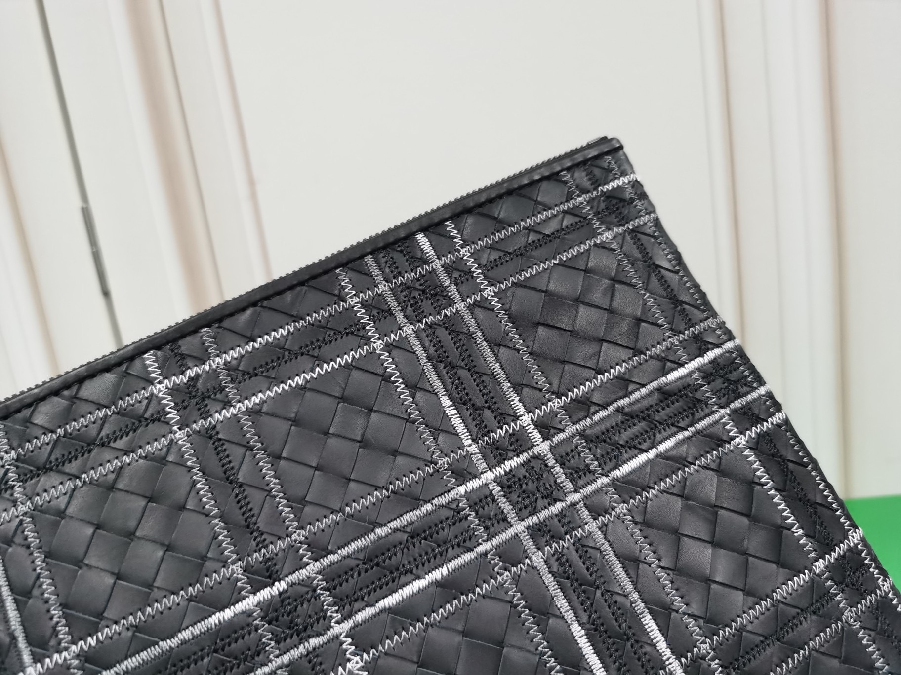 Ví nam Bottega Veneta Siêu Cấp VNSC2220 z3213040064657 0c6608f2156465c220673cb3e35cf10e 510x383 - Ví nam Bottega Veneta Siêu Cấp VNSC2220