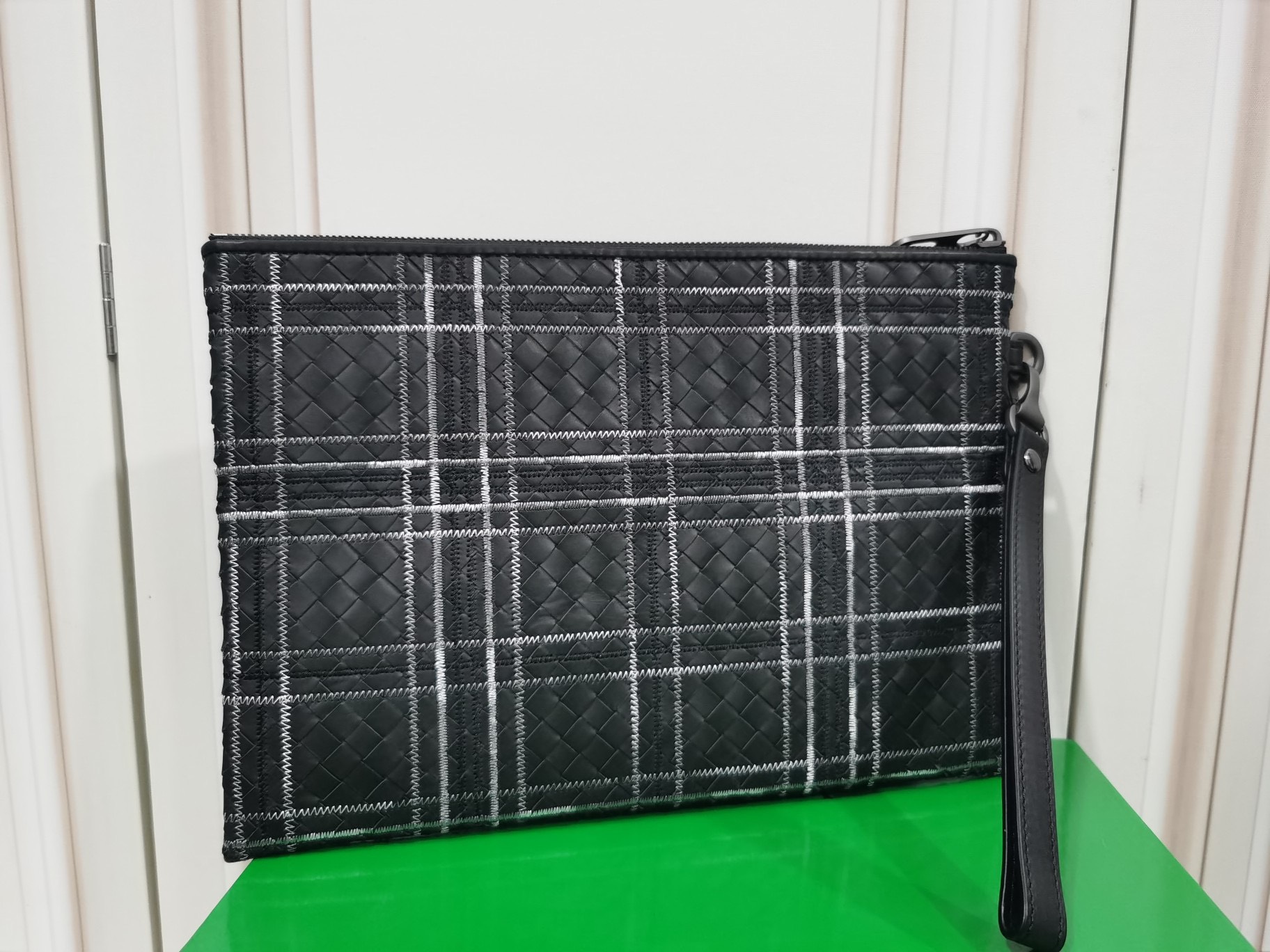 Ví nam Bottega Veneta Siêu Cấp VNSC2220 z3213040079468 575b1930321ee85cc1329d1216339984 510x383 - Ví nam Bottega Veneta Siêu Cấp VNSC2220