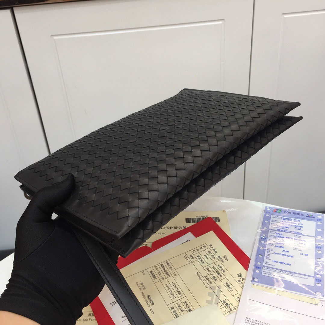 Ví nam Bottega Veneta Siêu Cấp VNSC2225 z3213042742059 c81fd349e6b6b07348e9ec84a36febe2 510x510 - Ví nam Bottega Veneta Siêu Cấp VNSC2225