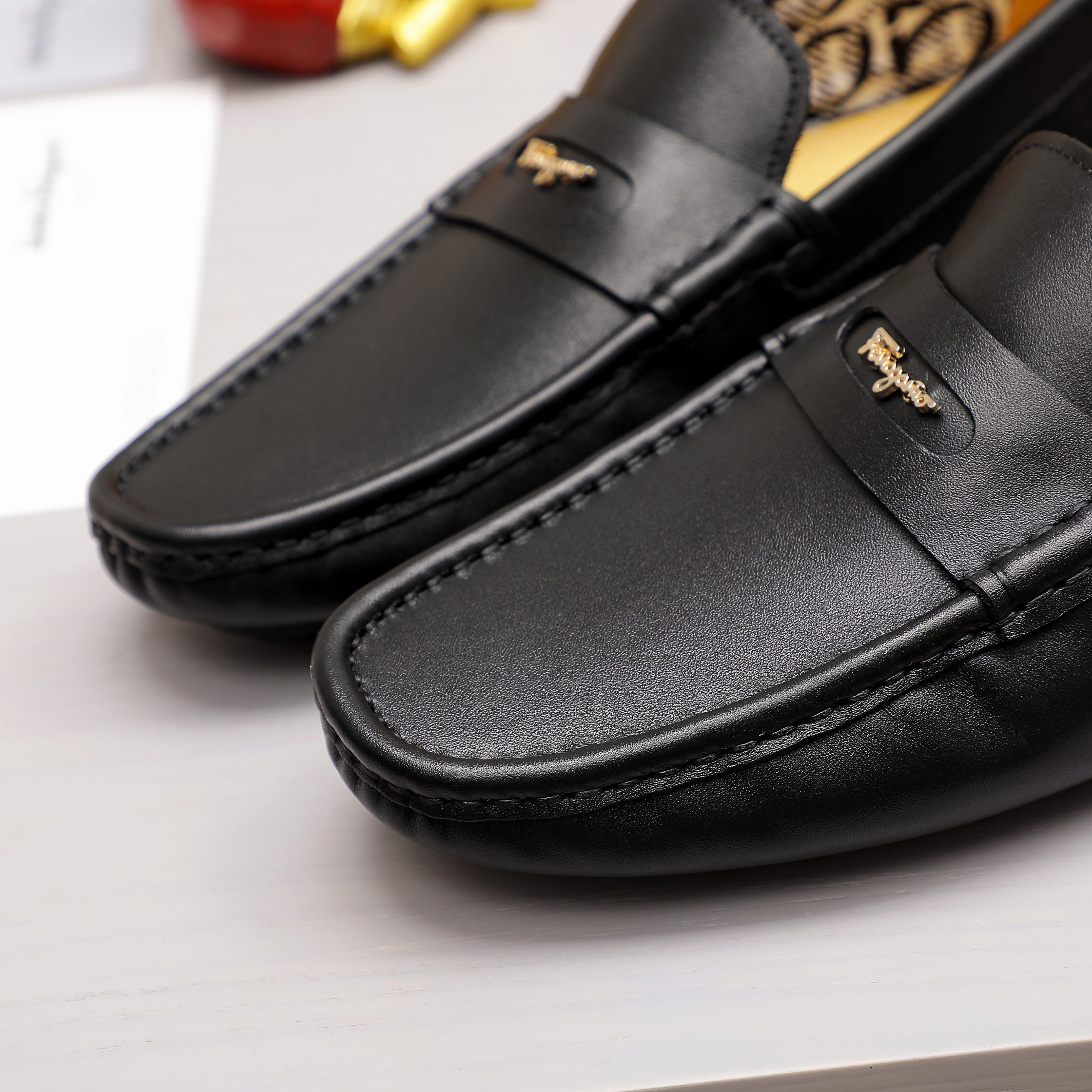 Giày nam Salvatore Ferragamo siêu cấp GNSC2251 z3230905147257 b57ad84dfd186fe54fcc81821dc1dd95 1 510x510 - Giày nam Salvatore Ferragamo siêu cấp GNSC2251