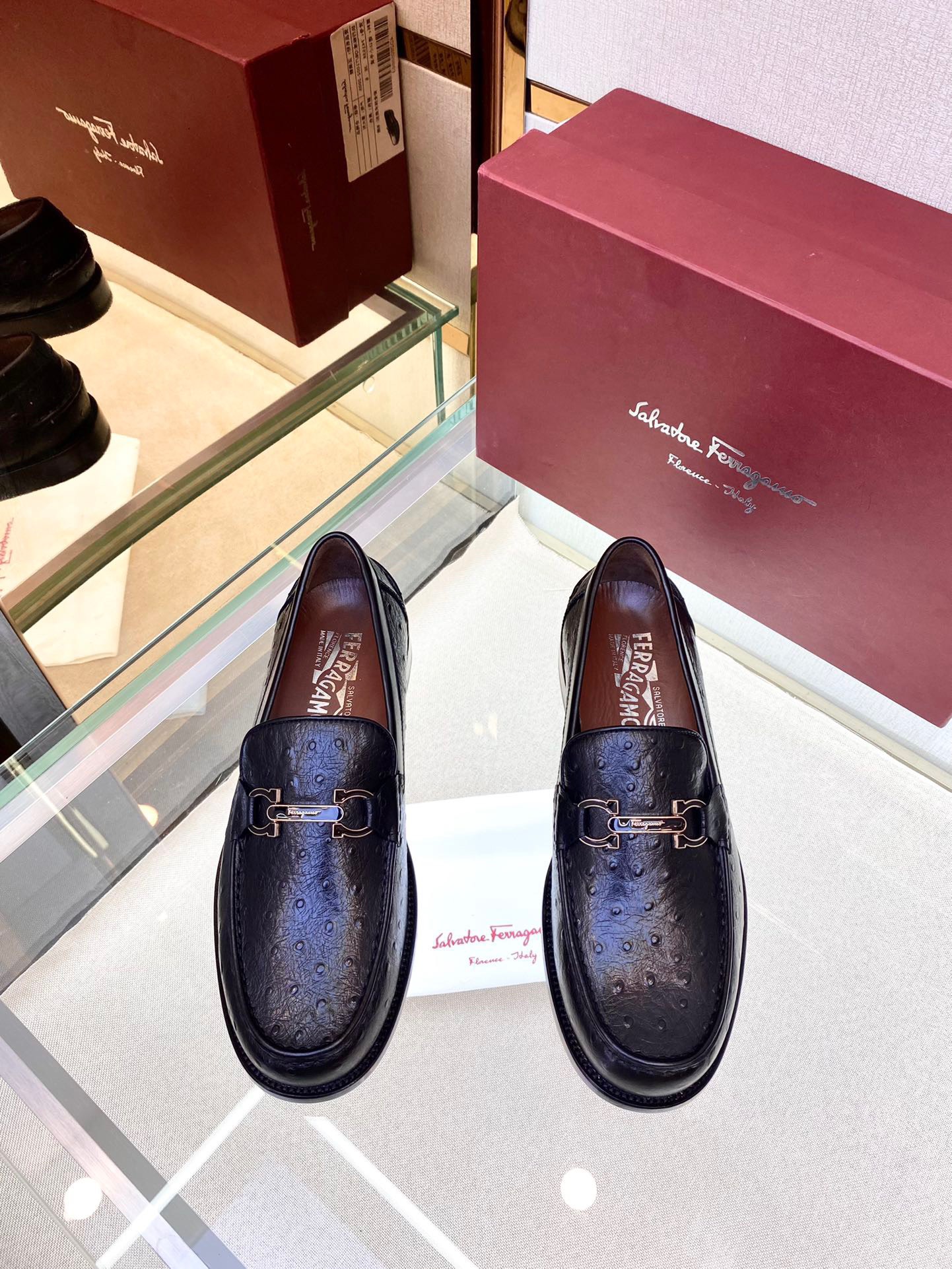 Giày nam Salvatore Ferragamo siêu cấp GNSC2254 z3232603737886 2ed7b77568c1da6f7adcccb0064ba35a 510x680 - Giày nam Salvatore Ferragamo siêu cấp GNSC2254