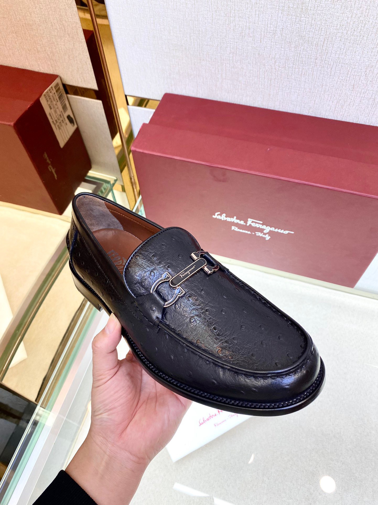 Giày nam Salvatore Ferragamo siêu cấp GNSC2254 z3232603770300 4ef74894ff3f218b2cef3e0467352645 510x680 - Giày nam Salvatore Ferragamo siêu cấp GNSC2254