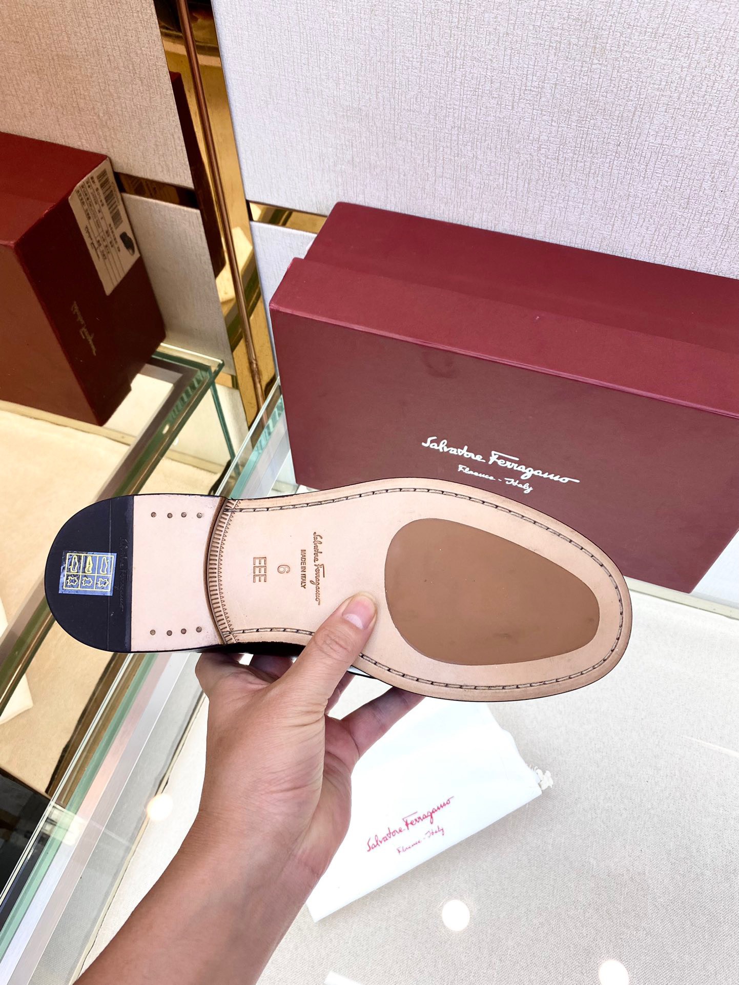 Giày nam Salvatore Ferragamo siêu cấp GNSC2257 z3232605650294 94dabf6b406bcbe3fd361ad99fde9188 510x680 - Giày nam Salvatore Ferragamo siêu cấp GNSC2257