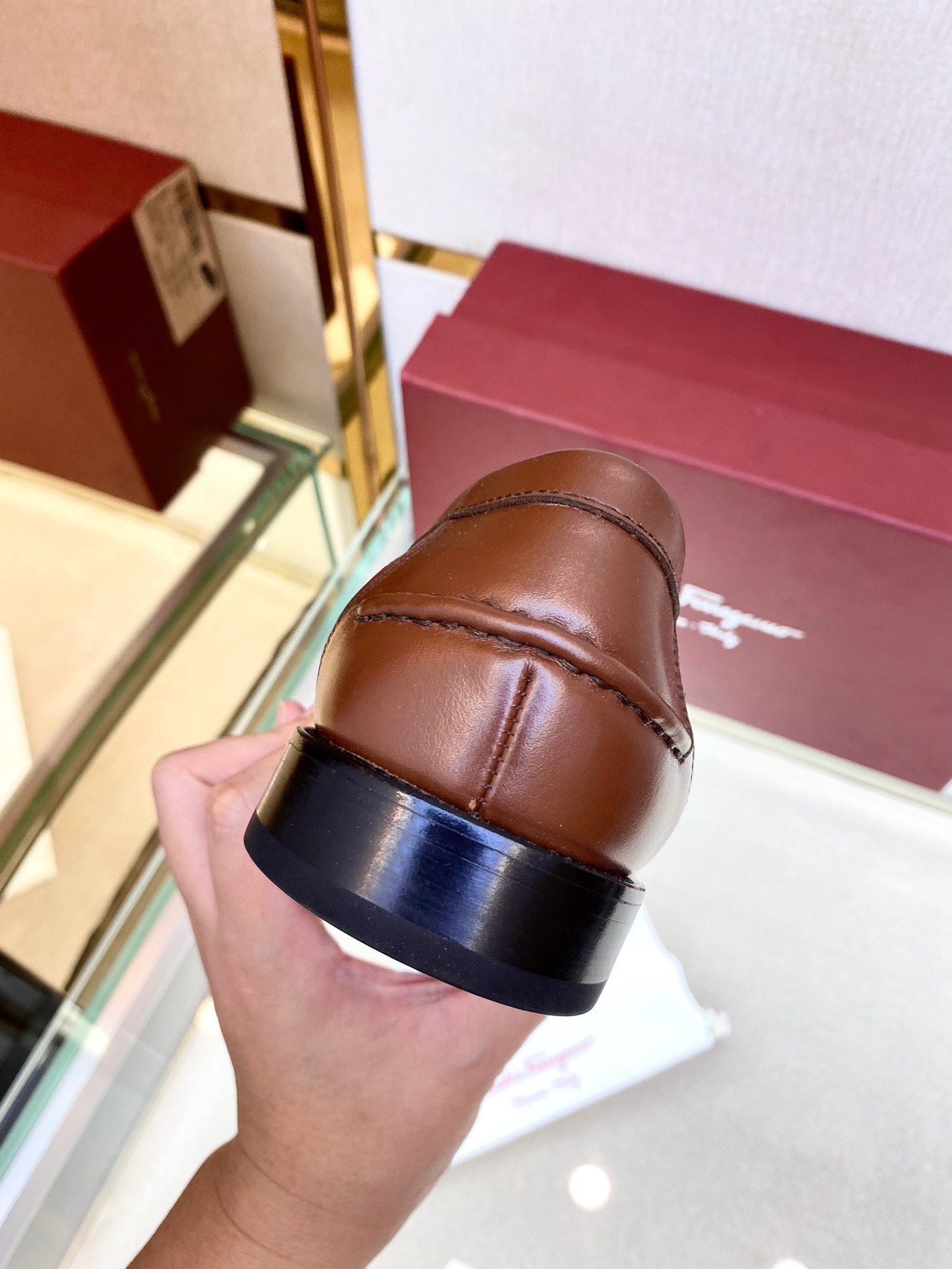 Giày nam Salvatore Ferragamo siêu cấp GNSC2258 z3232605929582 f08f94ef40e05e34ce320f86ea00447d 510x680 - Giày nam Salvatore Ferragamo siêu cấp GNSC2258