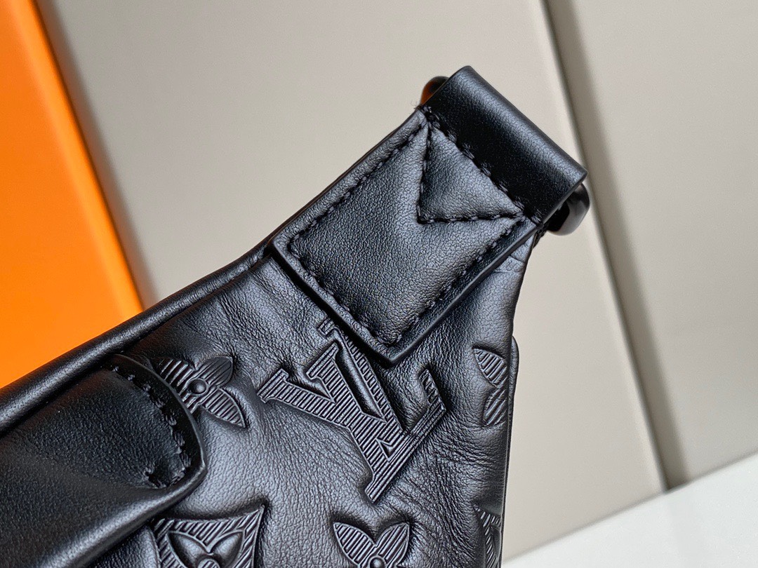 Túi xách nam Louis Vuitton Siêu Cấp TXNLV2295 z3258327273023 ce5c18a8b12085c81f55135a4fdf97b6 510x383 - Túi xách nam Louis Vuitton Siêu Cấp TXNLV2295
